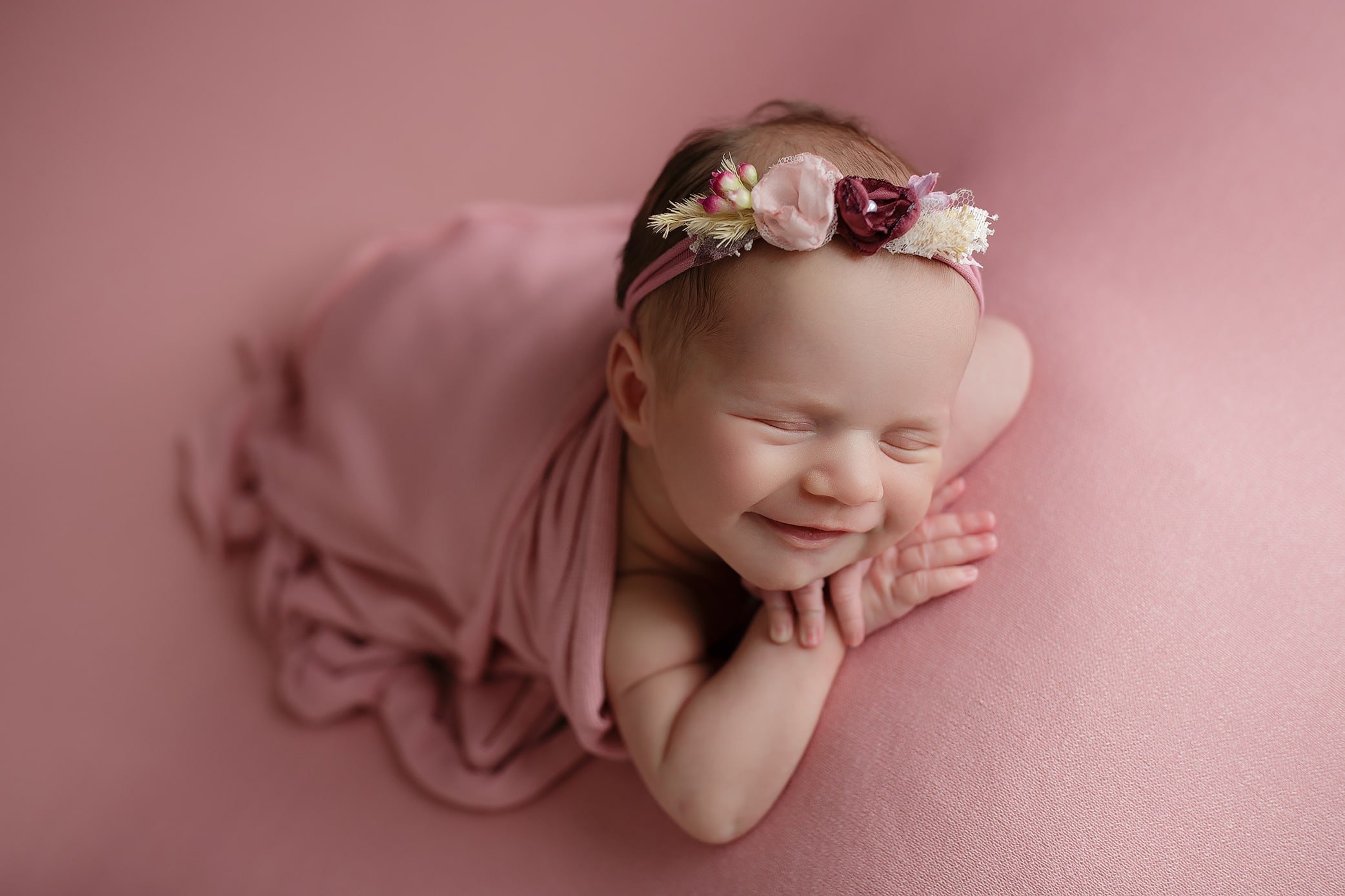 Foceni miminek v newborn atelieru Praha