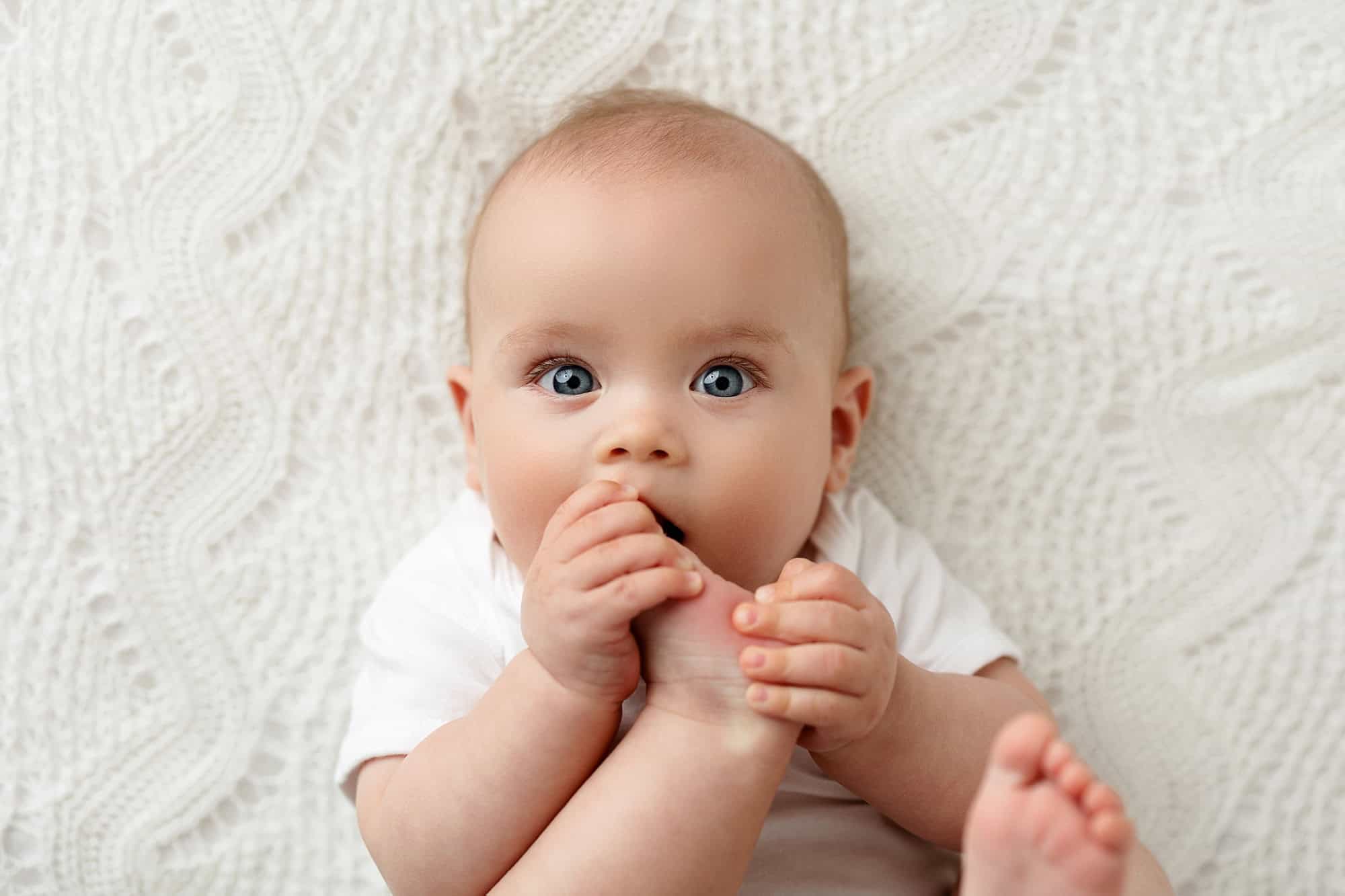 Foceni miminek v newborn atelieru Praha